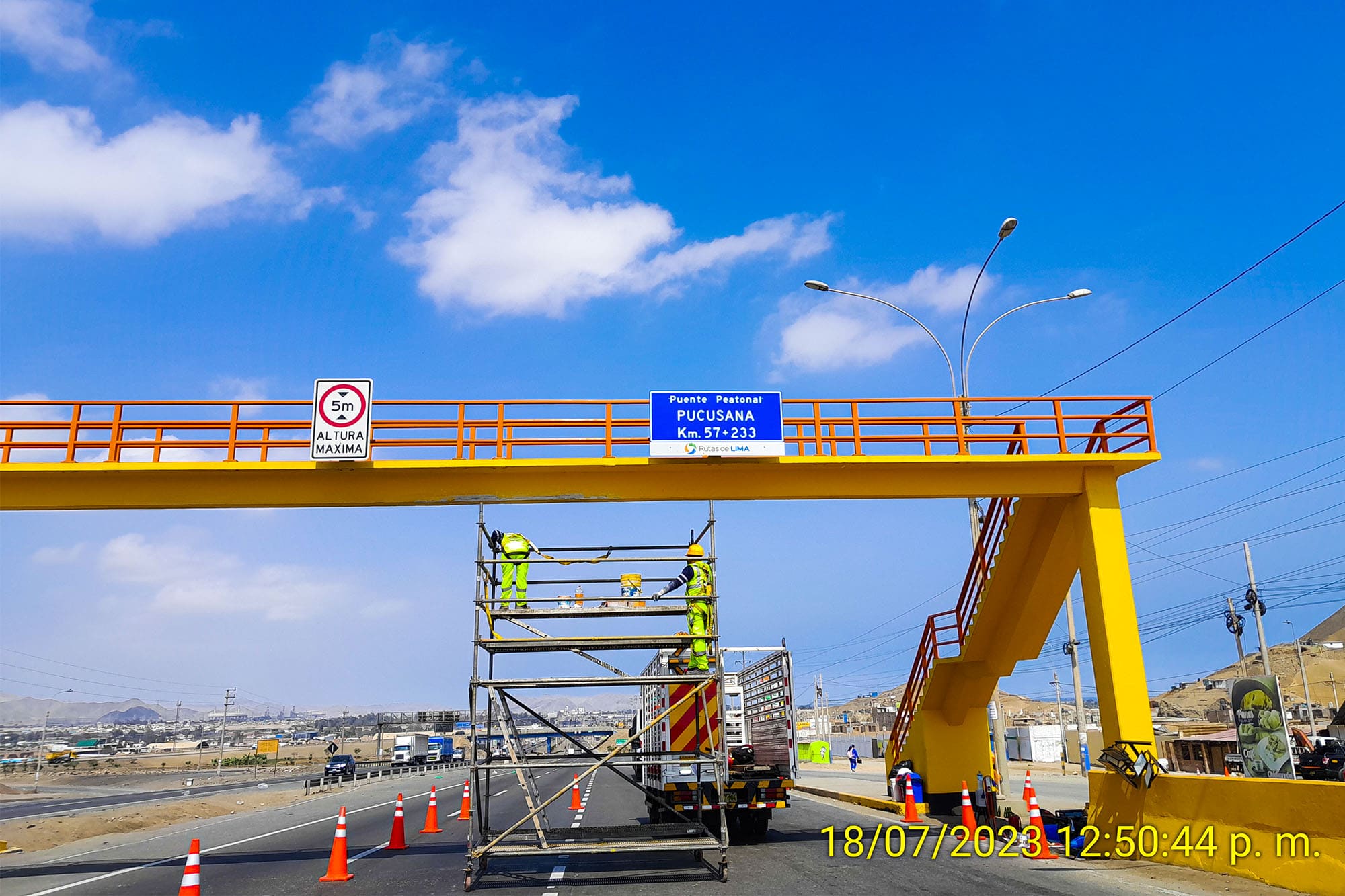 Mantenimiento de baranda y pintura en rutas de Lima